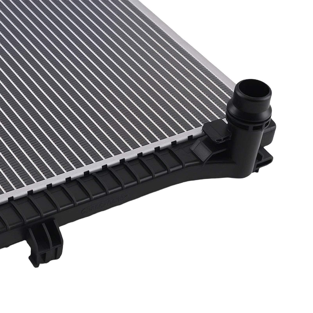 Neu Aluminium Kühler kompatibel für Audi A3 8VS 2013-2020 Limousine 5Q0121251GQ Motorraum