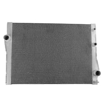 Laden Sie das Bild in den Galerie-Viewer, Neu Kühler Aluminium kompatibel für BMW X5 E70 X6 E71 3.0L 2008-2014 17117807624 Neu