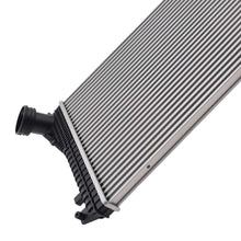 Laden Sie das Bild in den Galerie-Viewer, Neu Aluminium Kühler kompatibel für Audi A3 kompatibel für Volkswagen GTI/Eos 2.0L 2006-2016 30454