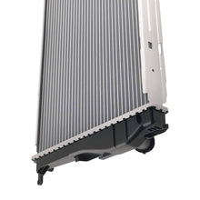 Laden Sie das Bild in den Galerie-Viewer, Neu Aluminium Kühler kompatibel für BMW 135i E82/E88 2008-2013 BW2293 L6 3.0L
