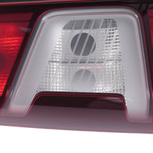Laden Sie das Bild in den Galerie-Viewer, Neu Rücklichtglas Hinten links kompatibel für Peugeot Partner 2018-on 9819235880 3649995