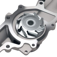 Laden Sie das Bild in den Galerie-Viewer, Neu Aluminium Wasserpumpe kompatibel für Mercedes-Benz Sprinter 213/215 CDI 2006-2009