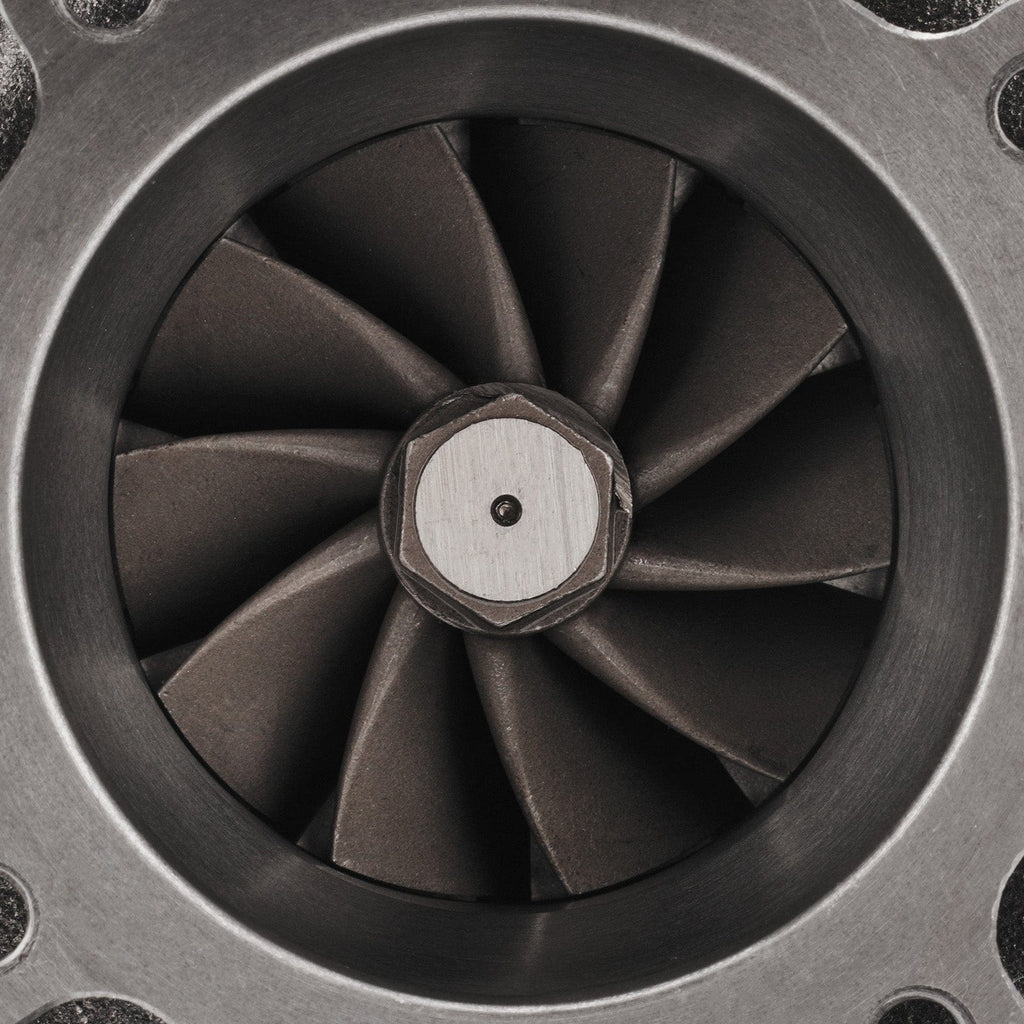 Turbo Billet-Kompressorrad A / R .70 GT3582 GT35 Universal Turbolader Gusseisenturbine 4 Schrauben
